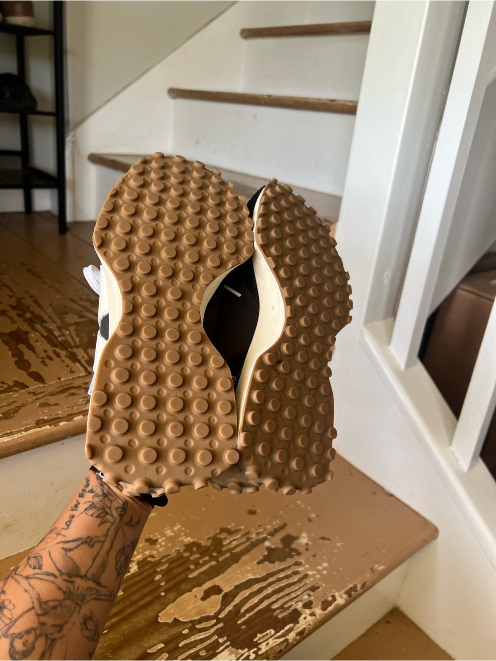 New Balance 327 Women’s Size 8 - Picture 7 of 8